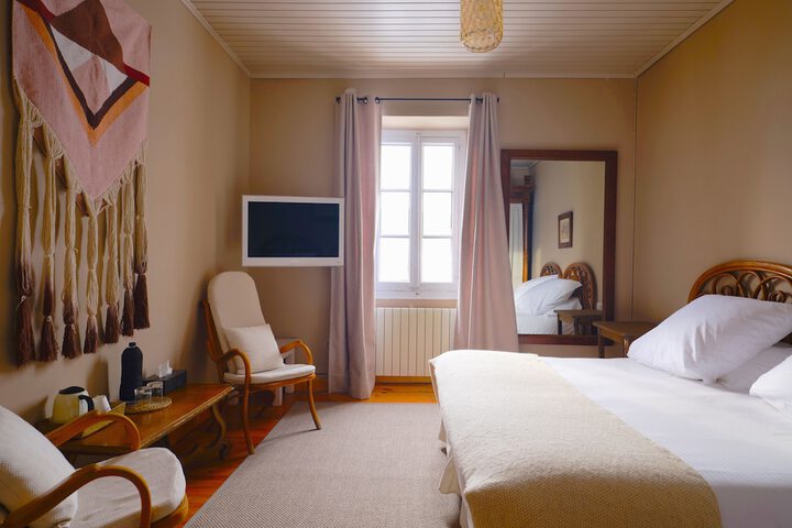 Room 14 of 76