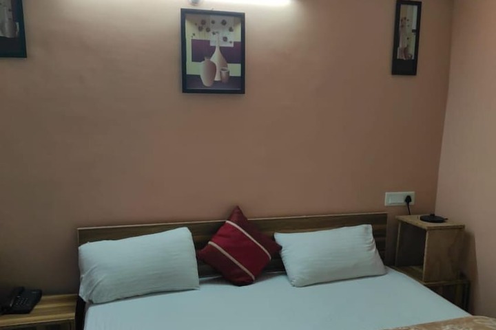 Room 5 of 24