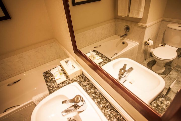 Room 15 of 36