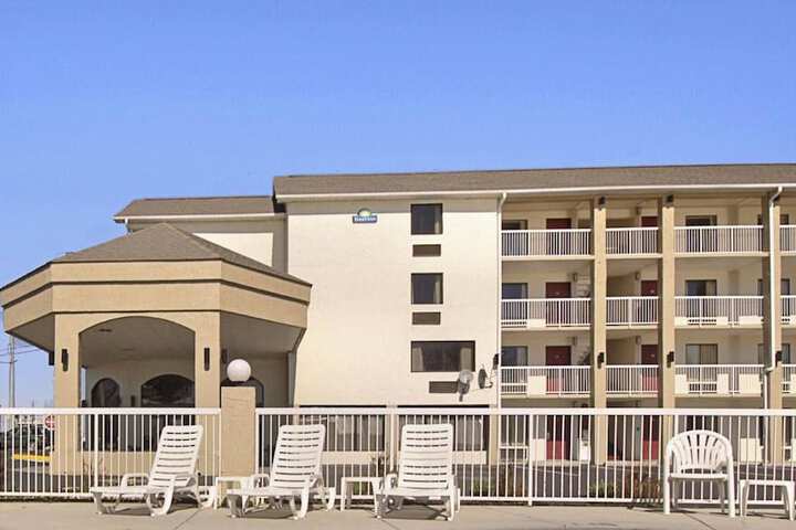 Swimming pool at Days Inn by Wyndham Apple Valley Pigeon Forge / Sevierville