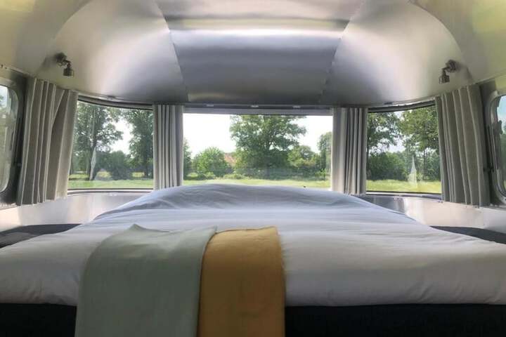Room 2 of 2