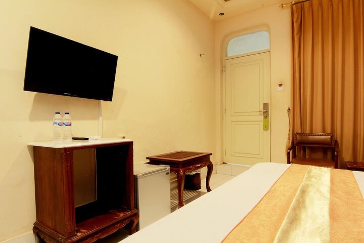 Room 15 of 89