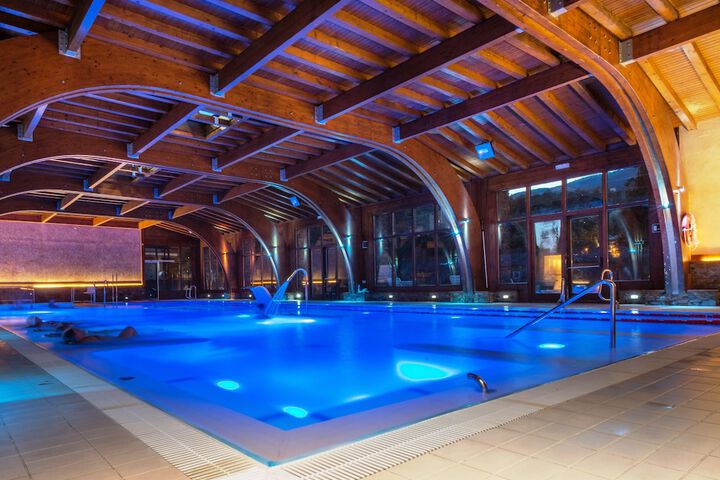 Hotel with Pool
