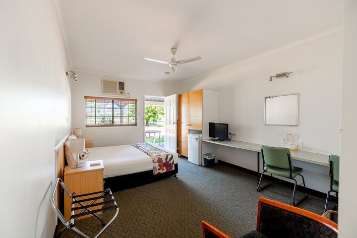 Room 21 of 35