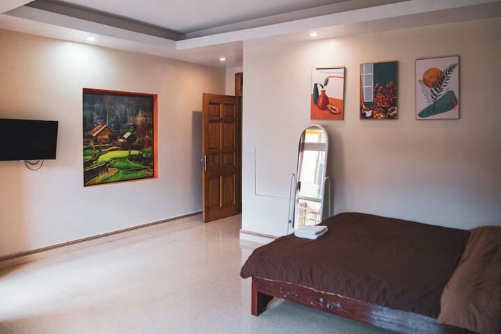 Room 8 of 45