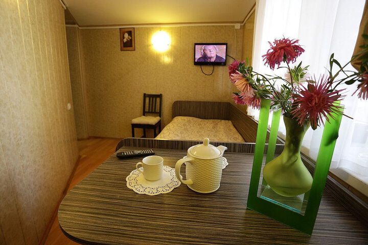 Room 17 of 48