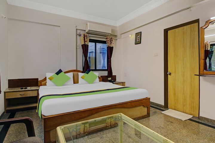 Room 10 of 39