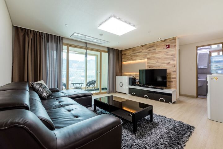 Room 14 of 36