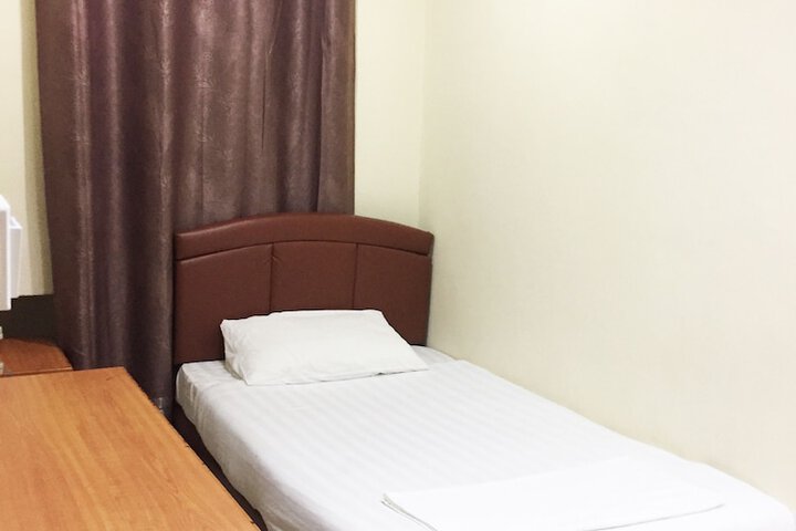 Room 10 of 22