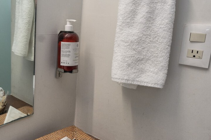 Room 14 of 225