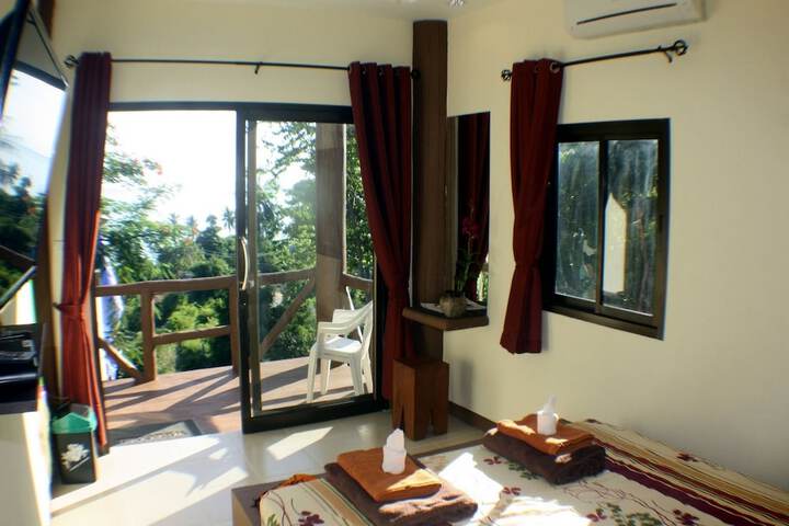 Room 3 of 68