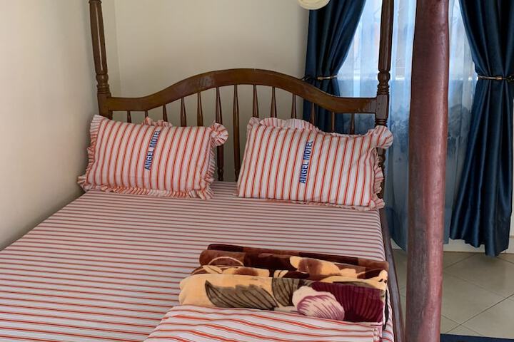 Room 3 of 11