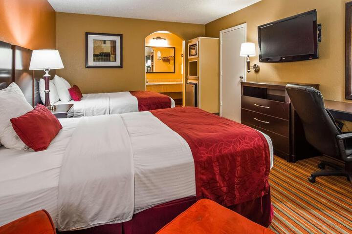 Suite 1 King Bed High Speed Internet Accessible Sofa Bed Microwave and Refrigerator, Continental Breakfast (1 of 16)