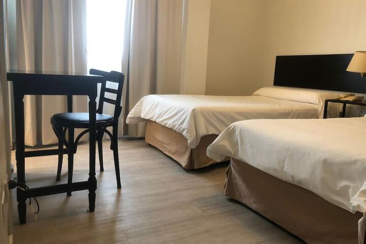 Room 19 of 37