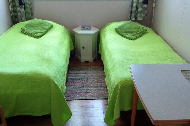 Room 6 of 38