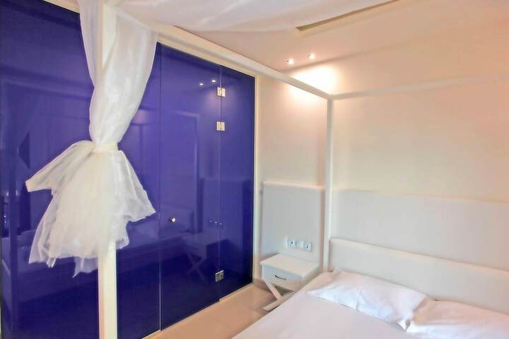 Room 19 of 52