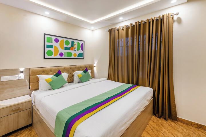 Room 10 of 38