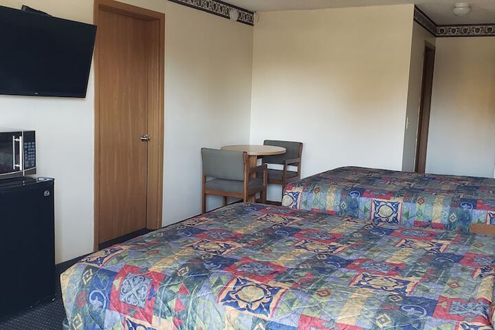 Room 8 of 24