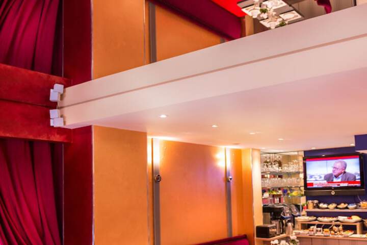 Lounge 60 of 73