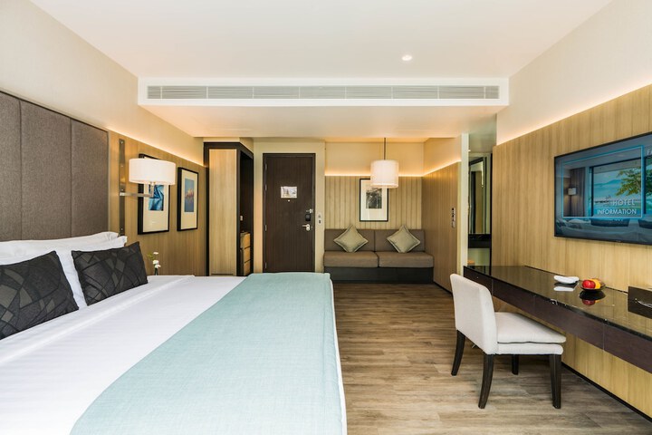 Room 3 of 61