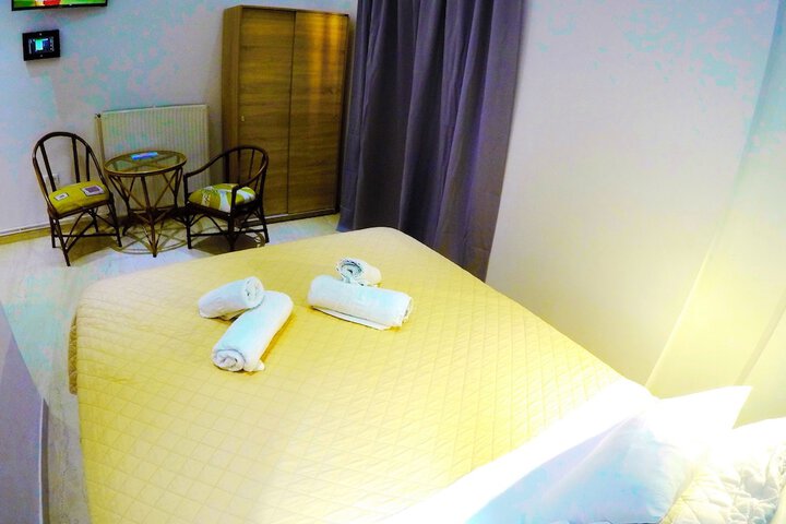Room 13 of 52