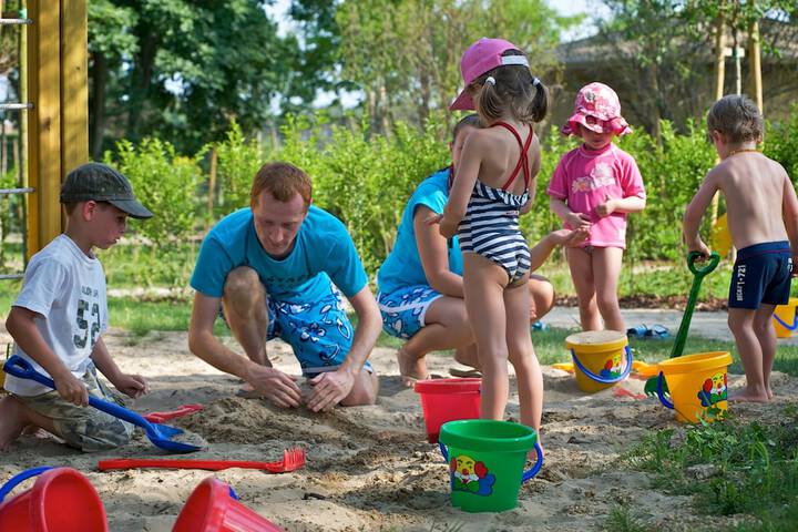 Childrens Activities 65 of 98