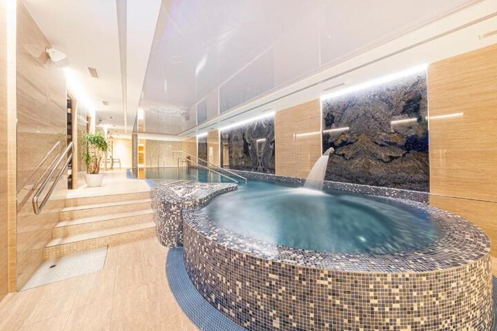 Spa 4 of 23