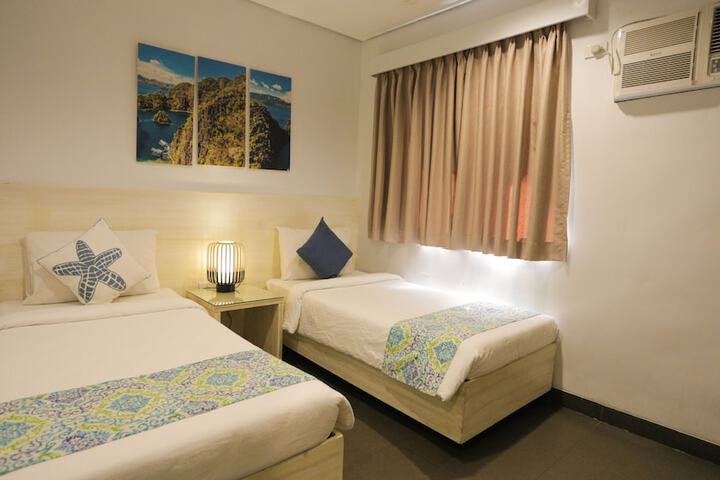 Room 10 of 42