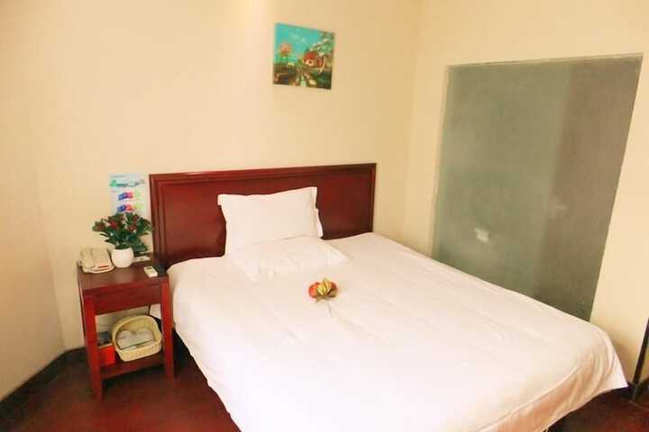 Room 8 of 45