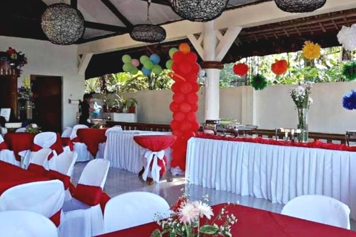 Ballroom/Hall 78 of 116