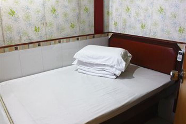 Room 20 of 44