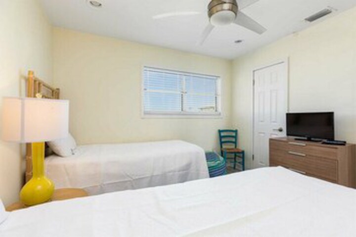 Room 63 of 66