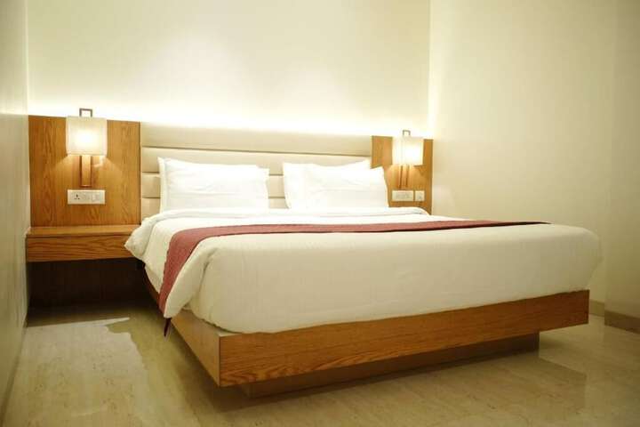Room 7 of 24