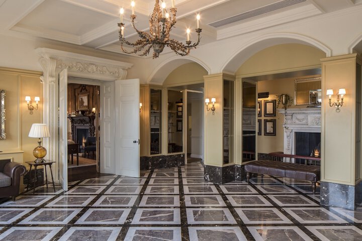 Hotel Lobby