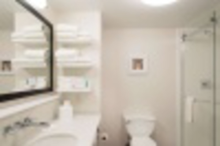 Room 219 of 372