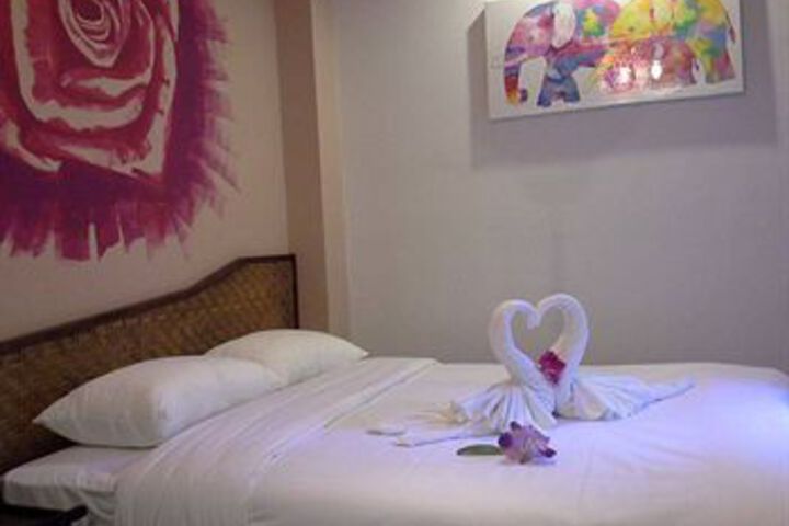 Room 2 of 39