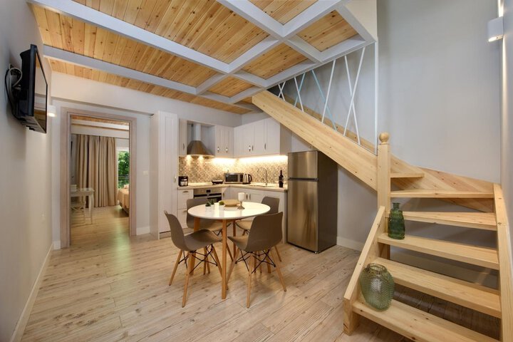 Room 9 of 29
