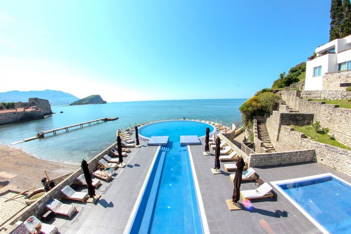 Pool 83 of 114