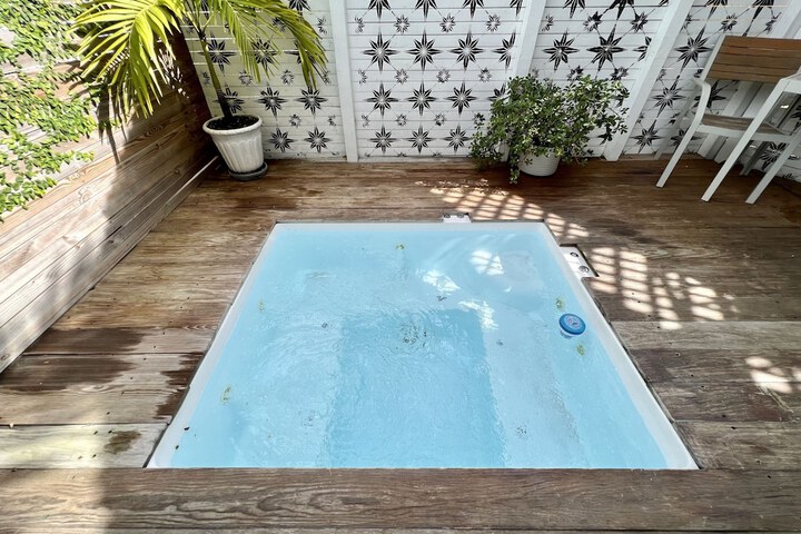 Pool 67 of 109