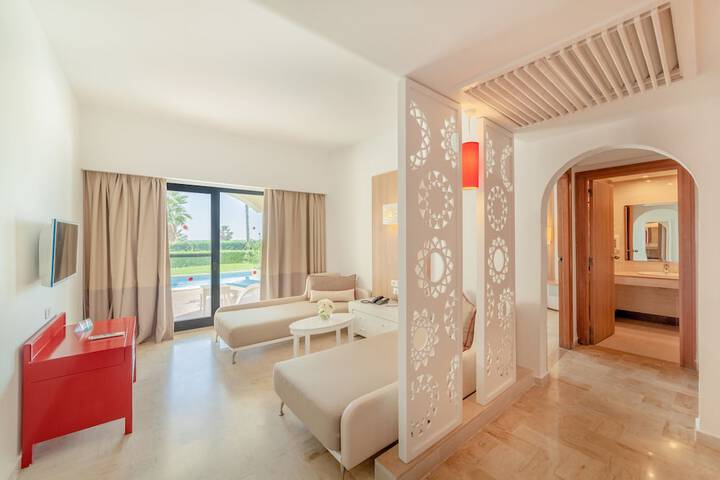 Room 9 of 47