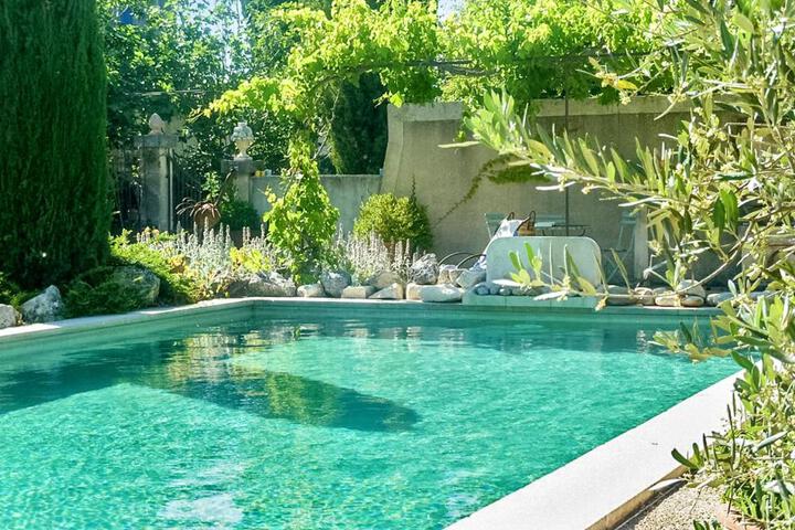 Maison charmante à Oppède avec piscine partagée