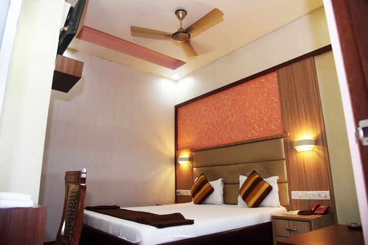 Room 16 of 24