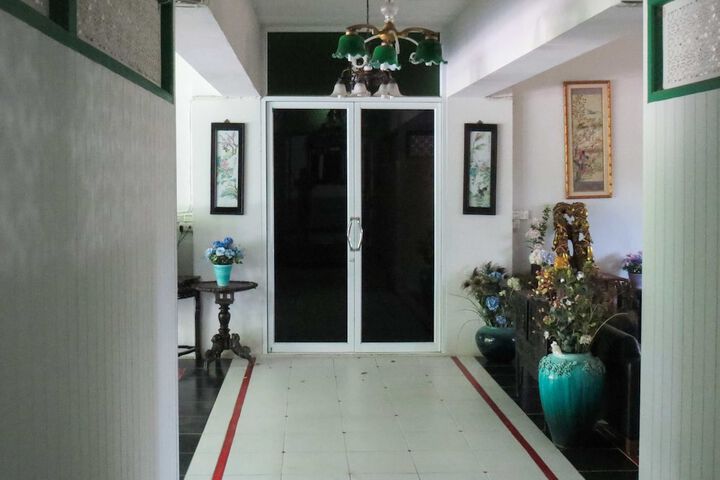 Ballroom/Hall 28 of 35