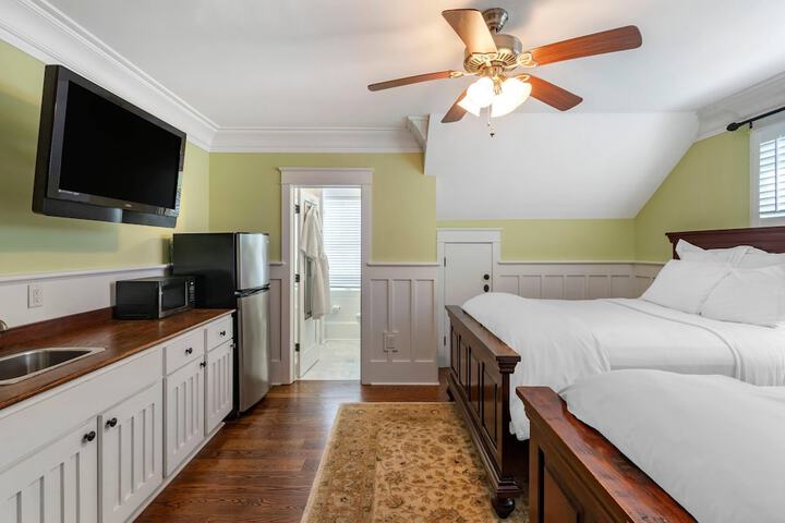Room 22 of 53