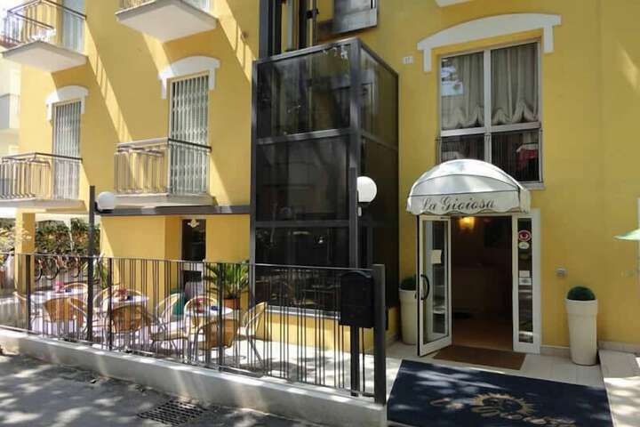 Hotel 59 of 61