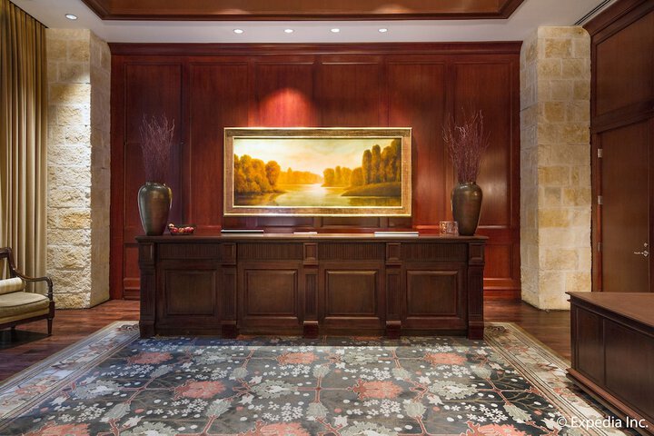 Concierge desk