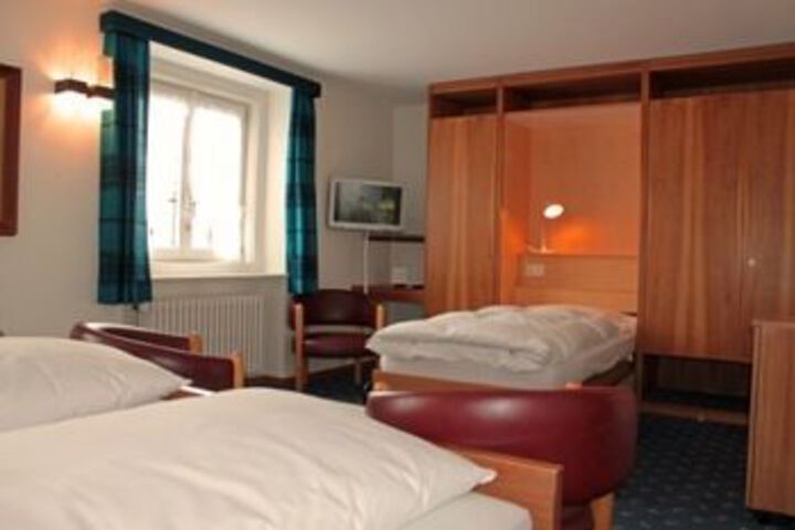 Room 58 of 106
