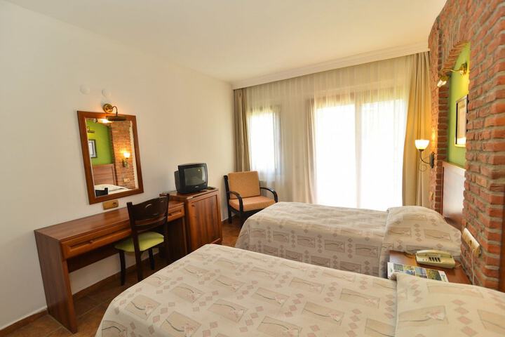 Room 10 of 78