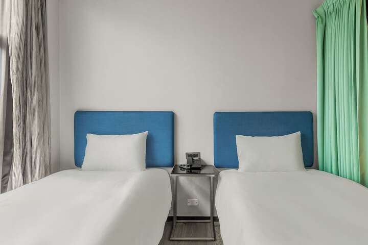 Room 79 of 162