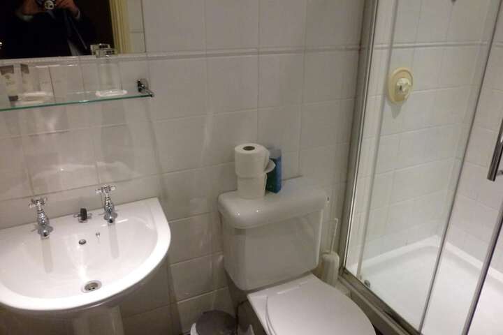 Room 14 of 48